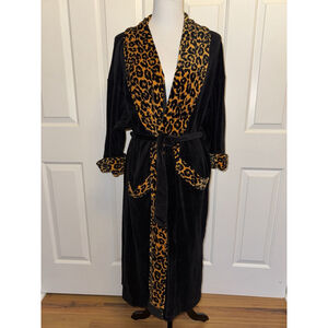 Bloomingdale’s Women’s Black & Leopard Print Velour Robe One Size Cozy Vintage